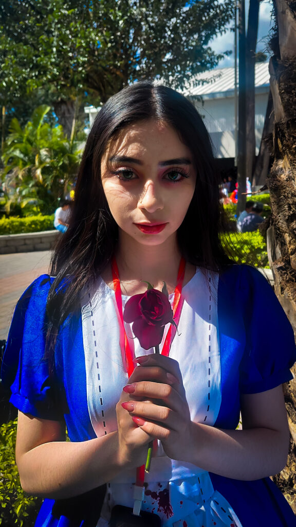 Cosplay - Alice: Madness Returns - ExpoGT 2 - Modelo y Tiktoker de Guatemala Ely Saravia - Cosplay de Alice: Madness Returns - ExpoGT